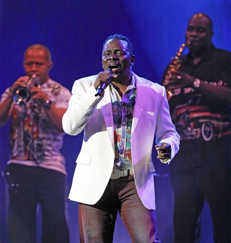 Philip Bailey .